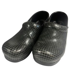 Dansko Clogs Pewter Houndstooth Gray Metallic Sparkle Comfort Shoes
